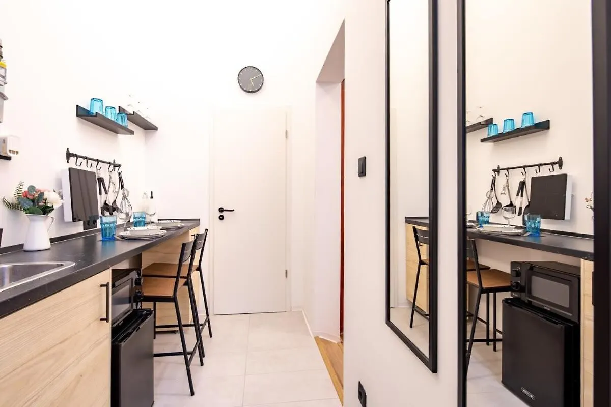 Apartment Cute Modern Getaway In The Heart Of The City Budapest Hungary