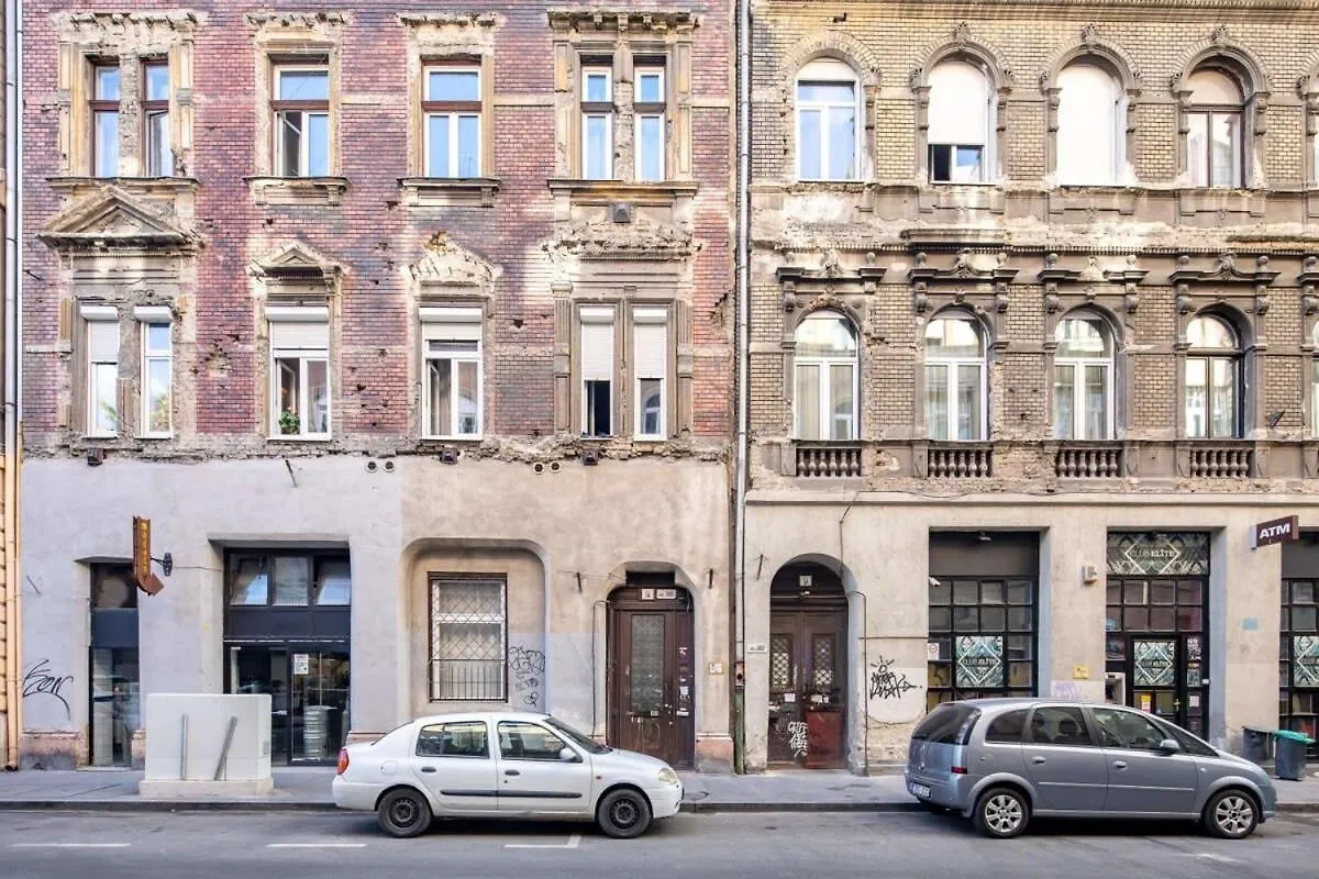 Cute Modern Getaway In The Heart Of The City Budapest Apartment