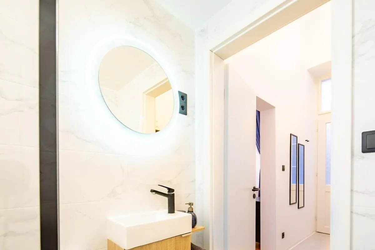 Cute Modern Getaway In The Heart Of The City Budapest Hungary